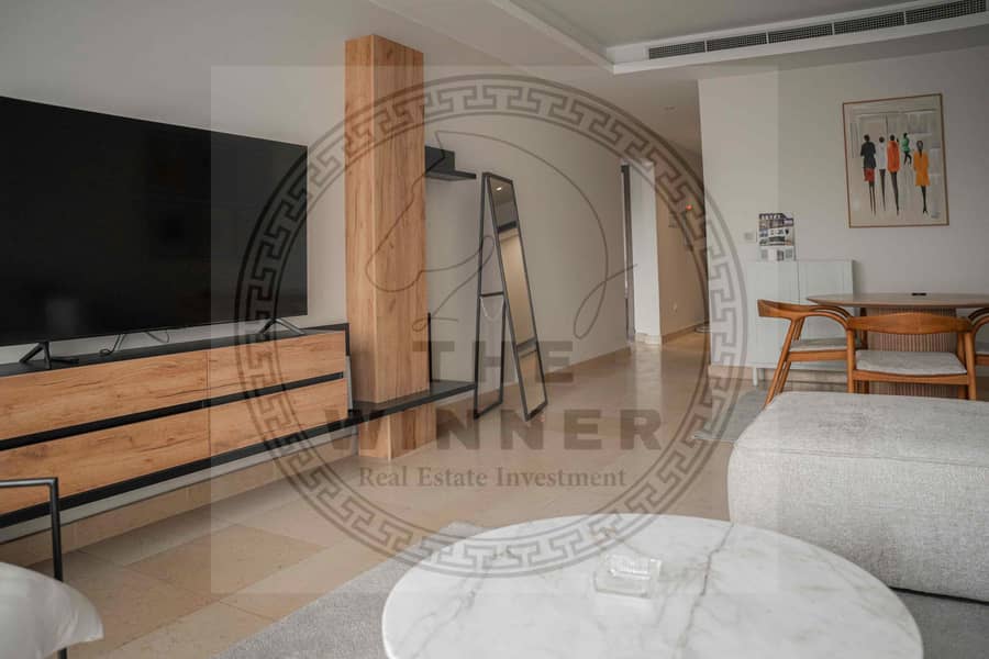 4 89a95bf2-7956-4de5-bc24-ec8af471da6d. jpg