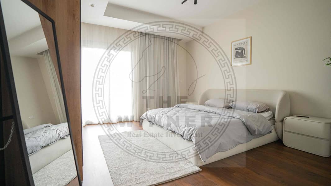 8 e23089bf-28cd-416c-9642-eee8a9f0d7b6. jpg