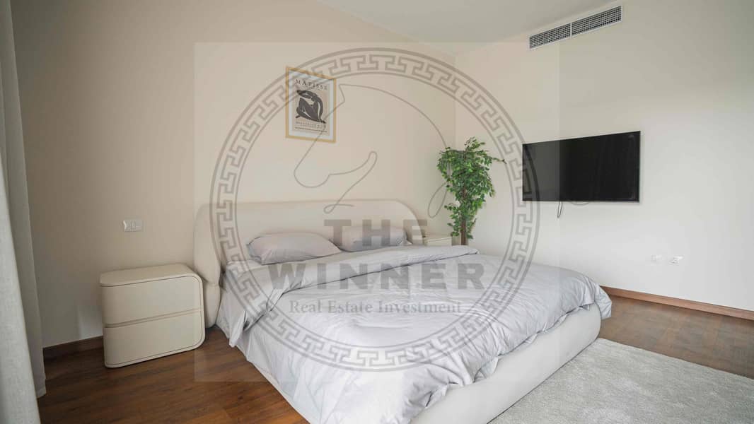 12 5ad7e9f3-cdc8-4302-9370-dcd1f309cddb. jpg