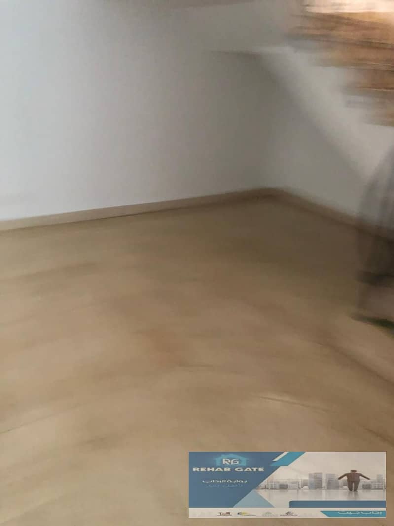 9 aded4a45-a3f3-456e-b7cc-577ab71f4ca4. jpg