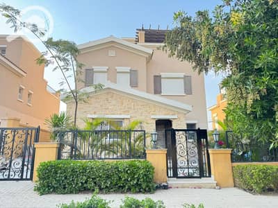 فیلا 4 غرف نوم للايجار في القاهرة الجديدة، القاهرة - WhatsApp Image 2025-11-04 at 11.47. 03 (1). jpeg