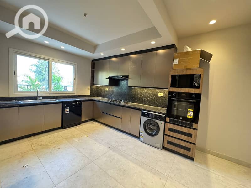 6 WhatsApp Image 2025-11-04 at 11.46. 58 (1). jpeg