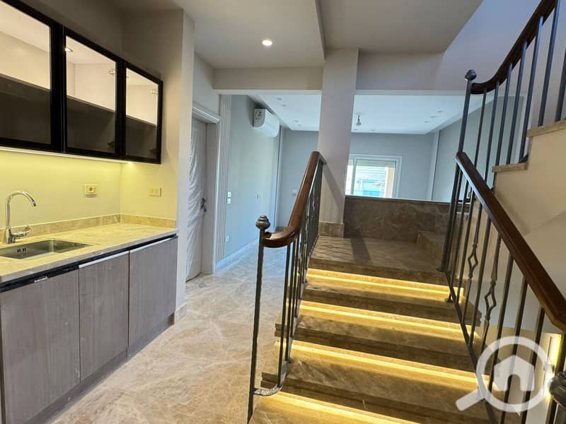 16 WhatsApp Image 2025-11-04 at 11.47. 01 (2). jpeg