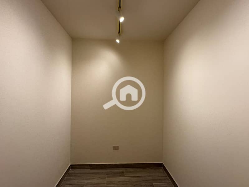 19 WhatsApp Image 2025-11-04 at 11.47. 01 (3). jpeg