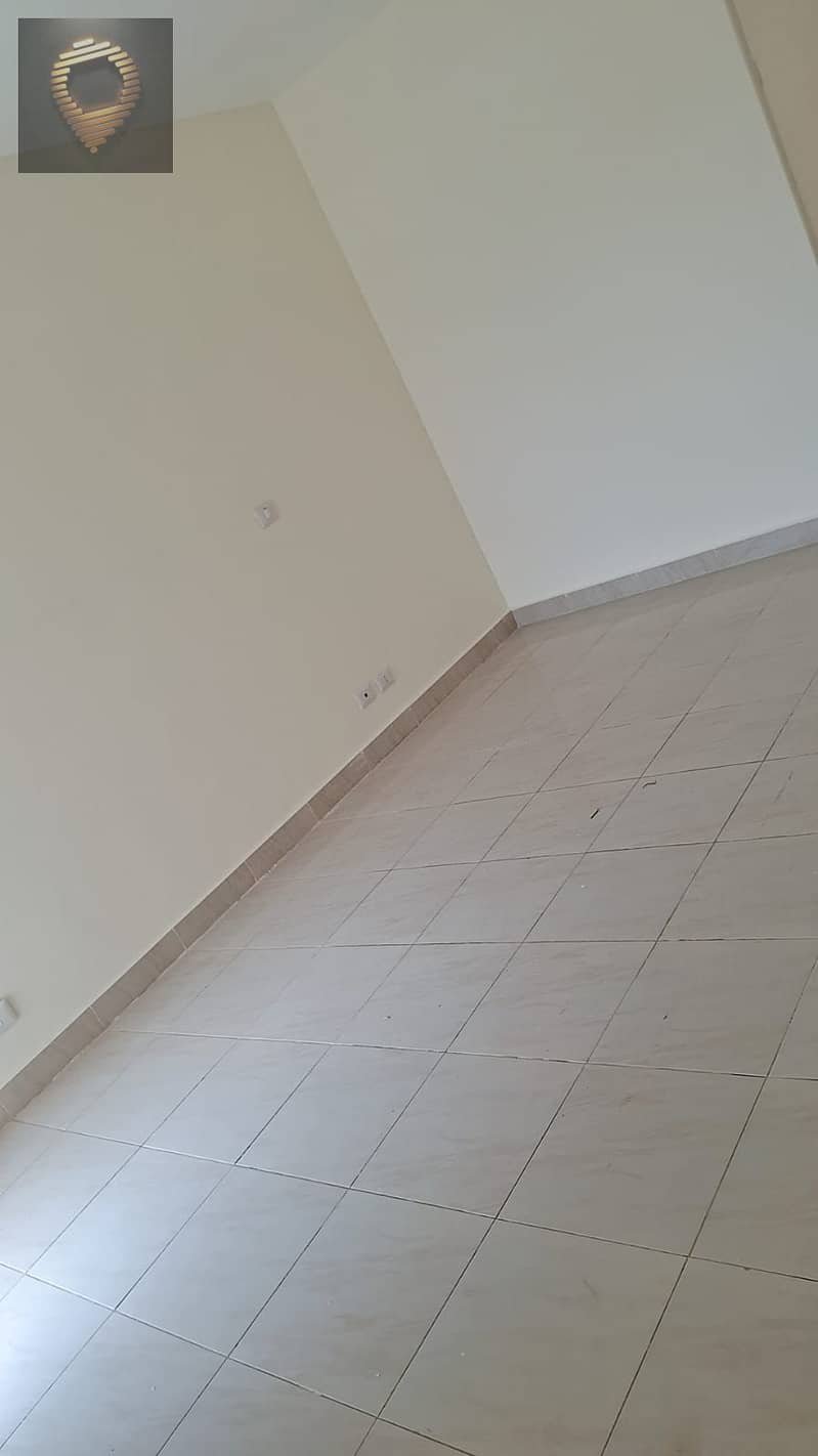 3 WhatsApp Image 2025-06-24 at 17.43. 53_5929f78e. jpg