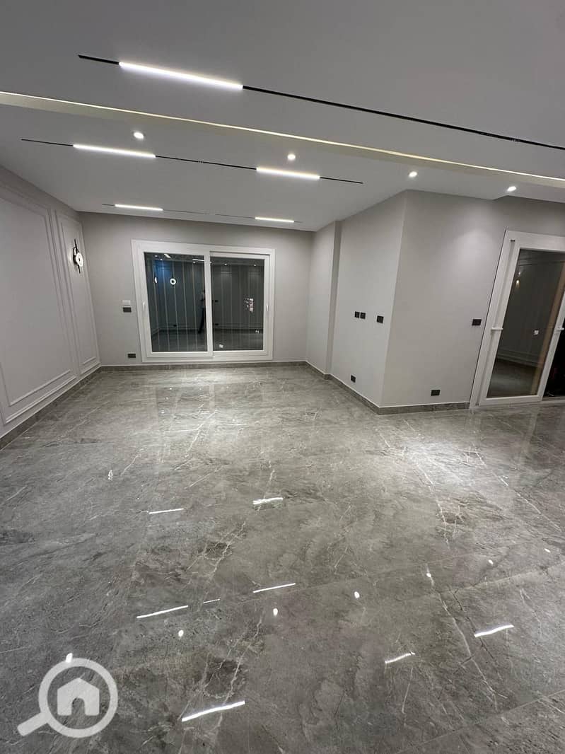 2 4c5856aa-9540-4457-bb12-3378ca43c091. jpg