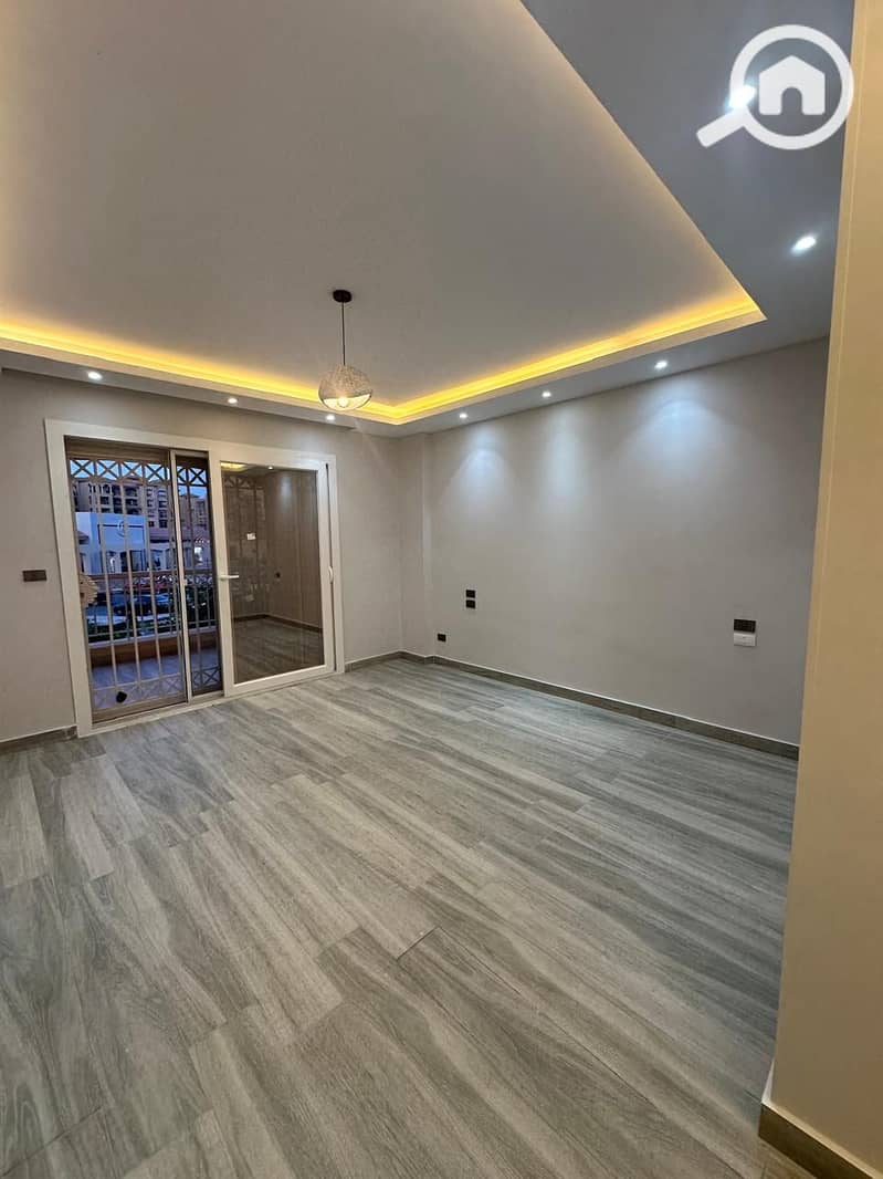 4 244c78de-560b-4346-9c3e-a3ac585d6523. jpg