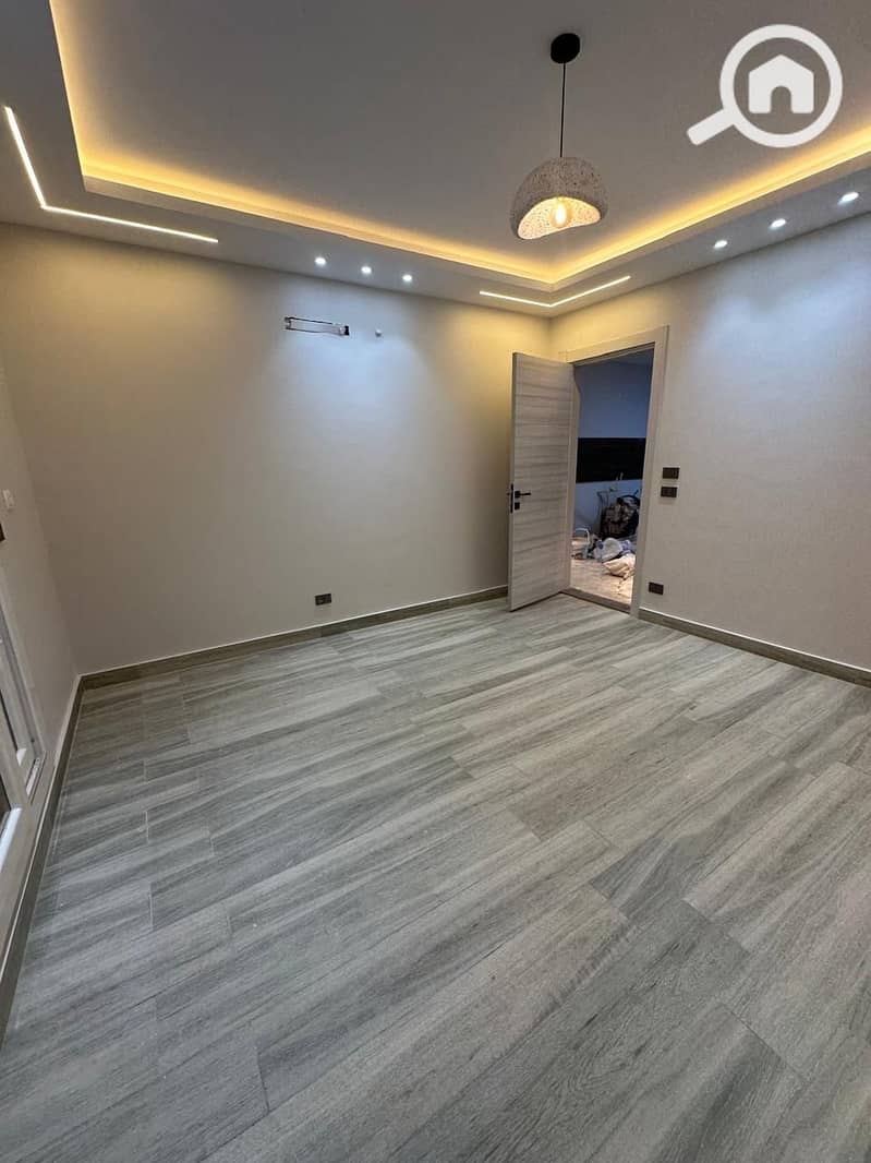 6 a25b6cc5-3f6c-4ed6-8e65-8a6ff1bc9884. jpg