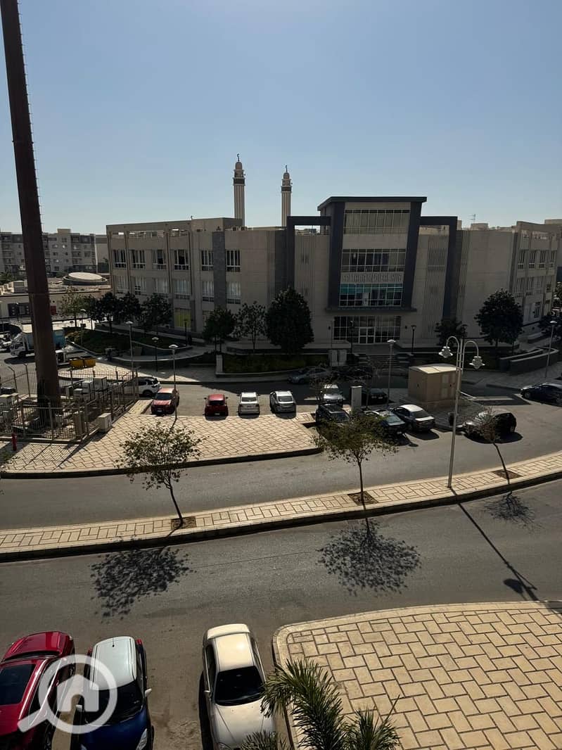 6 c40b8a82-b686-4be9-964e-75ae711dc1a4. jpg