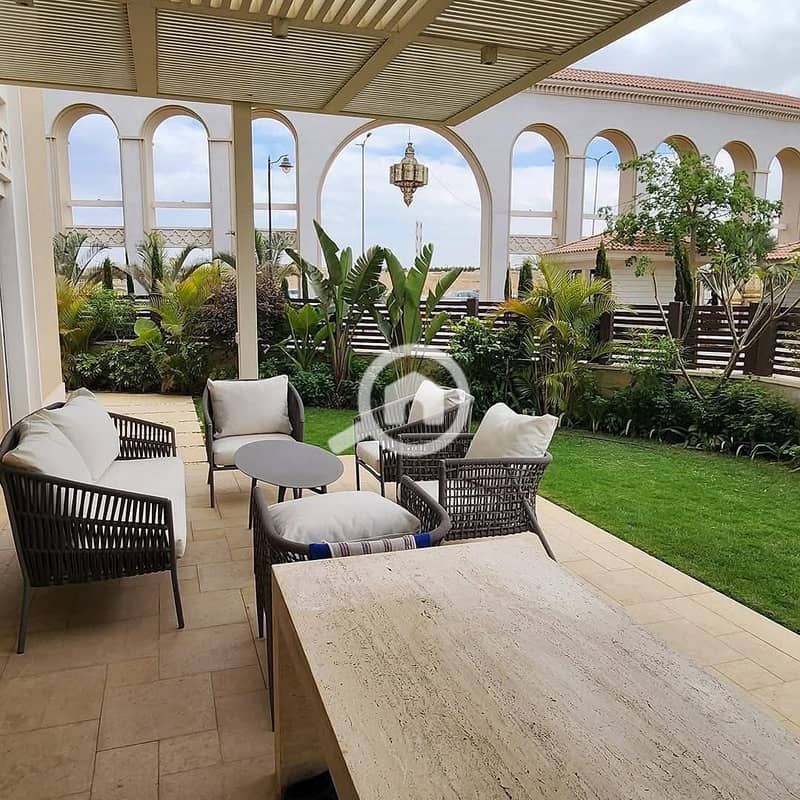 2 e99458aa-1287-41f2-a339-bdef0b891f01. jpg