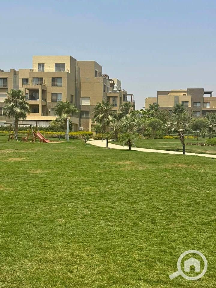 8 571429664_1917767978818341_8296502705958640763_n. jpg