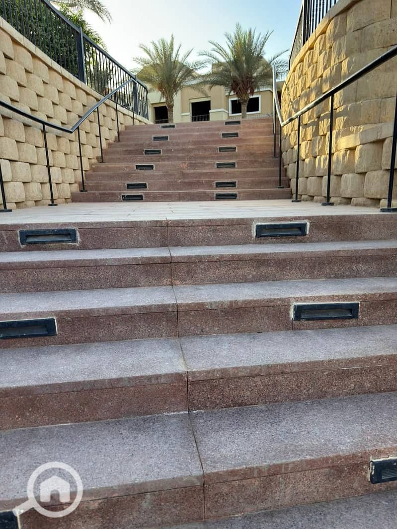 9 db5940ff-96ed-43a1-8af8-08d2e1ff3afc. jpg