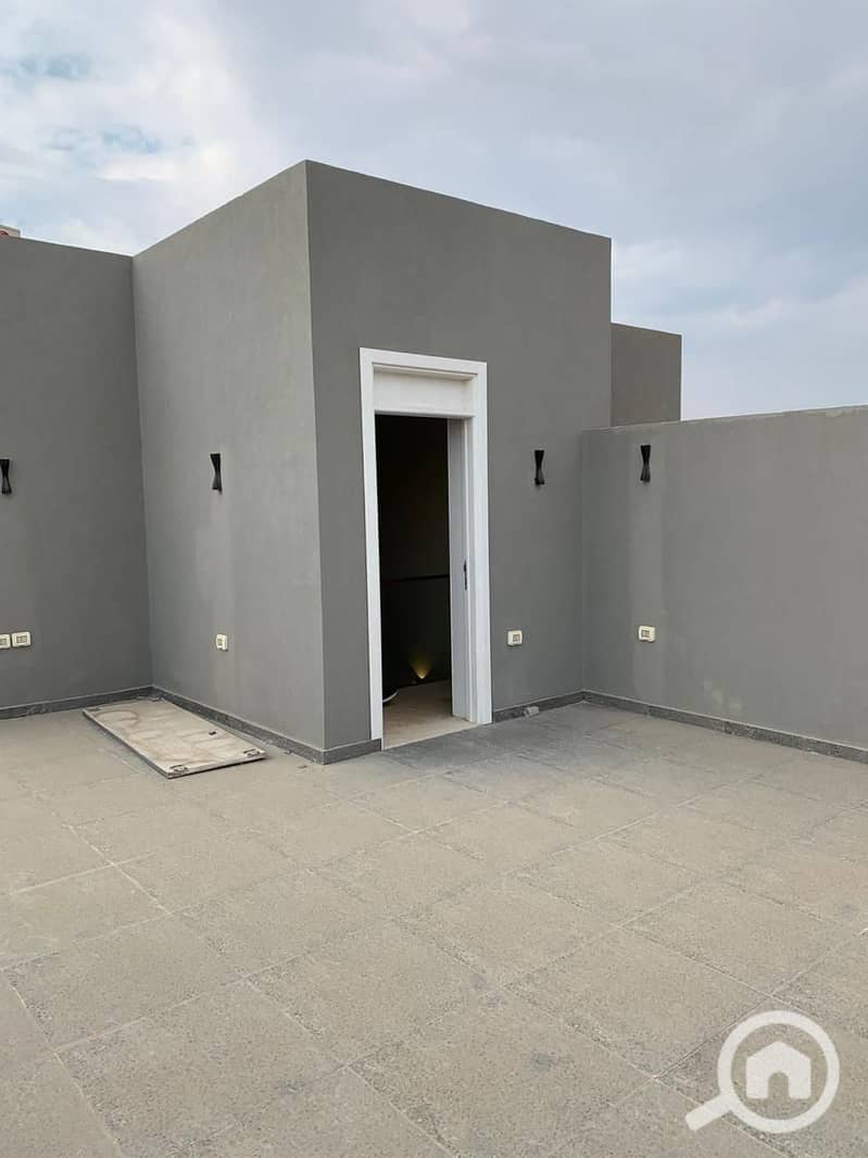 3 WhatsApp Image 2025-07-12 at 20.58. 38_35b2a3ab. jpg