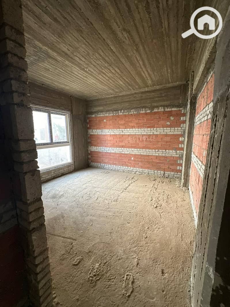 8 fe7c9c69-9700-4119-993d-6618b45da6e8. jpeg