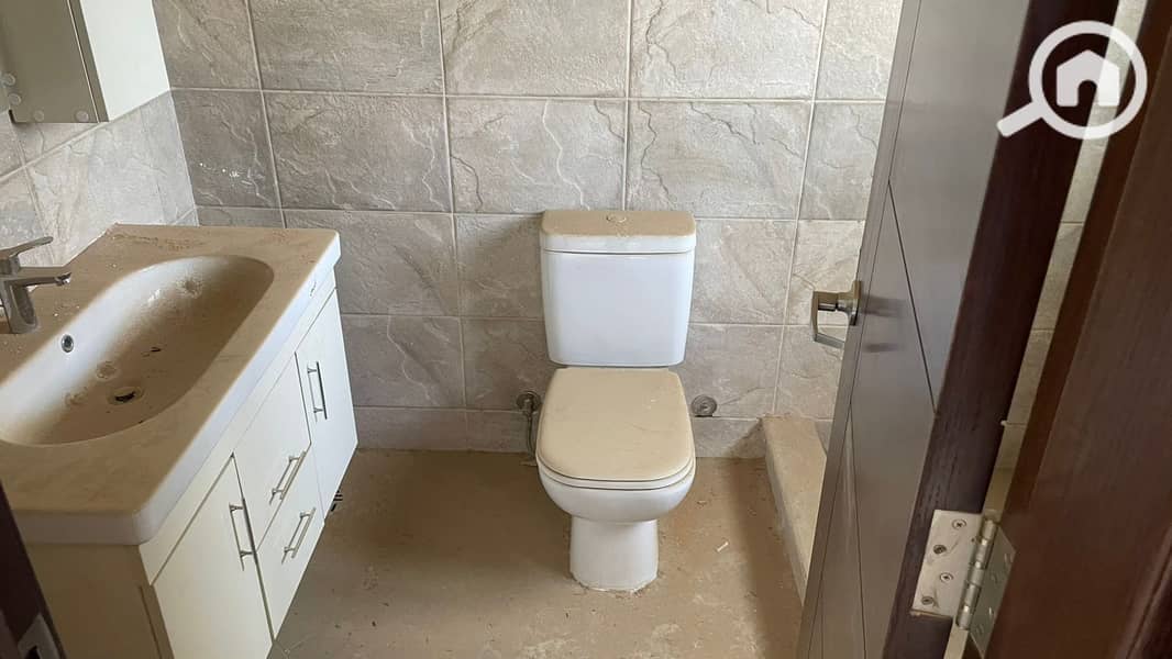 12 WhatsApp Image 2025-11-05 at 13.10. 29 (1). jpeg