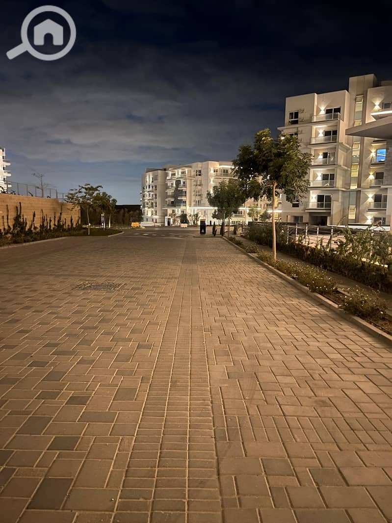 2 20c24332-a15f-46b7-b319-8680cf3c2d74. jpg