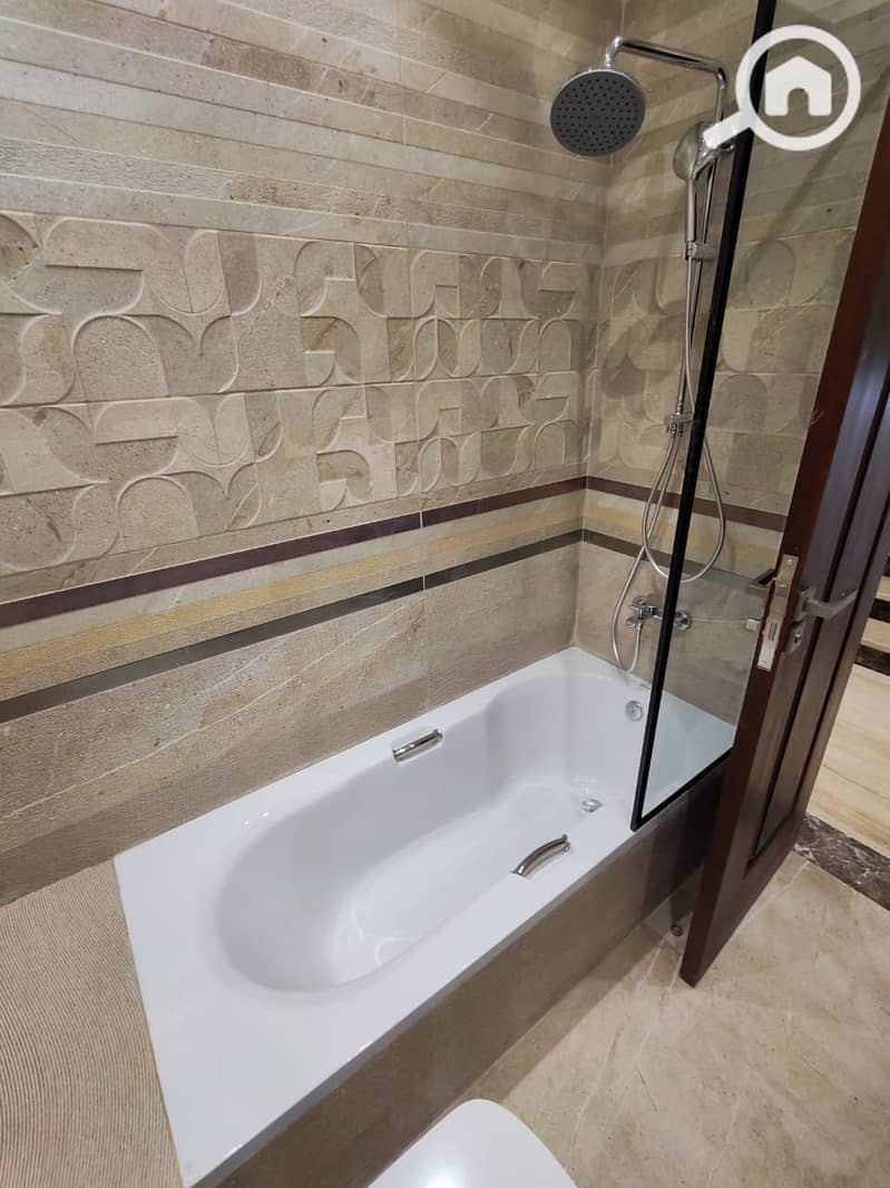 4 WhatsApp Image 2025-10-06 at 10.41. 43 AM (2). jpeg