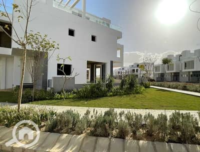 5 Bedroom Townhouse for Sale in 6th of October, Giza - 6c6b1a31-2d77-4356-9575-111910ae8b02. jpg