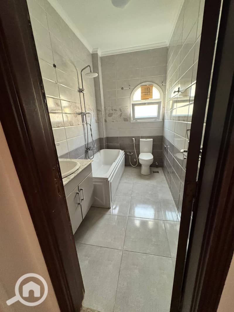 7 WhatsApp Image 2025-11-01 at 16.42. 54_ab41b60b. jpg