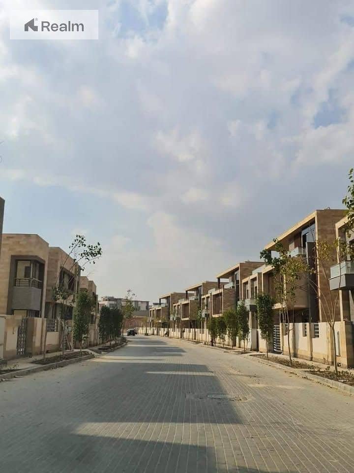 9 506406998_24671830835739683_8480307989526136665_n. jpg