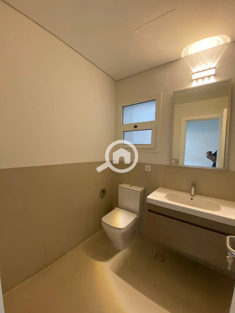 4 WhatsApp Image 2025-11-05 at 2.01. 49 PM. jpeg