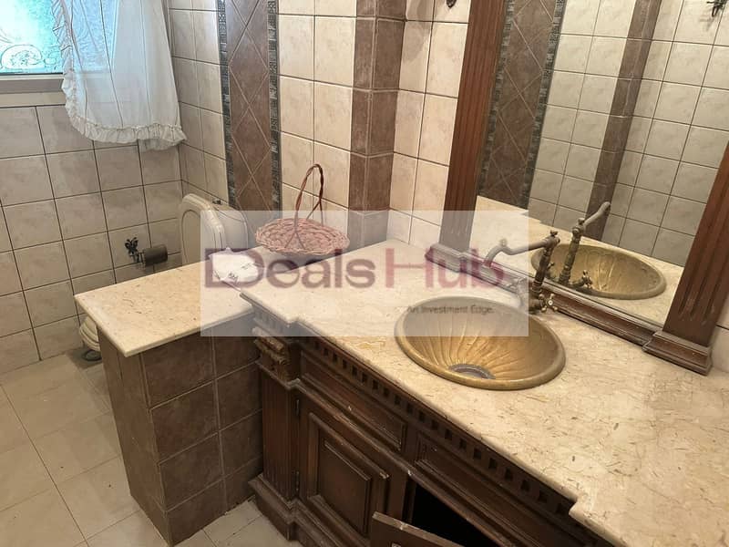 6 8bf769ea-5a28-43a4-827b-27c0cf0f3520. jpg