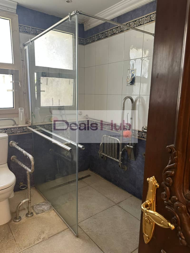 14 744c0bbf-5e5a-4fa3-a5e6-3efaca4d17f4. jpg