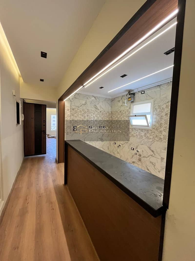 11 c584904a-cda3-4c5a-917e-17f86af8d9ea. jpg