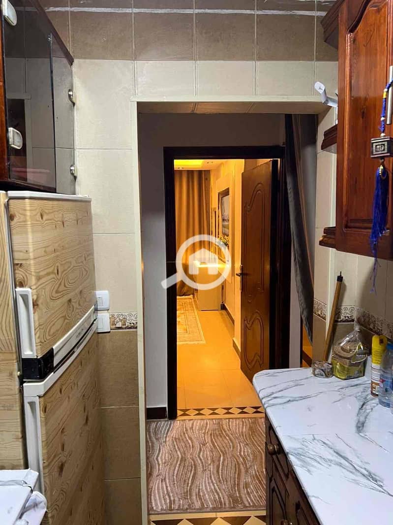 13 b7dae2d6-eebd-4807-bc26-61e99828dc24. jpg