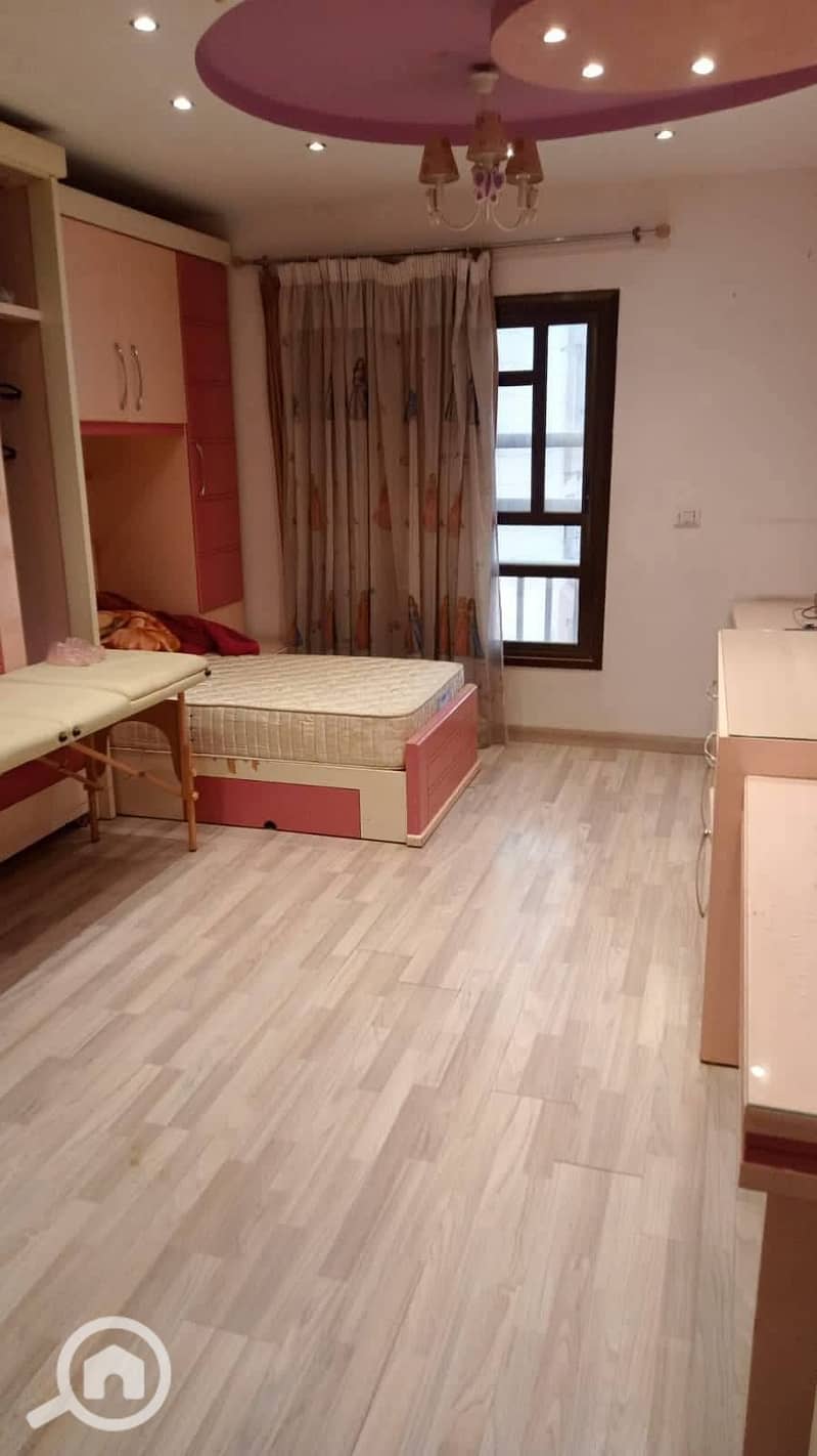 5 5b75de49-6648-4ed7-bc63-02c2467c2cc0. jpeg