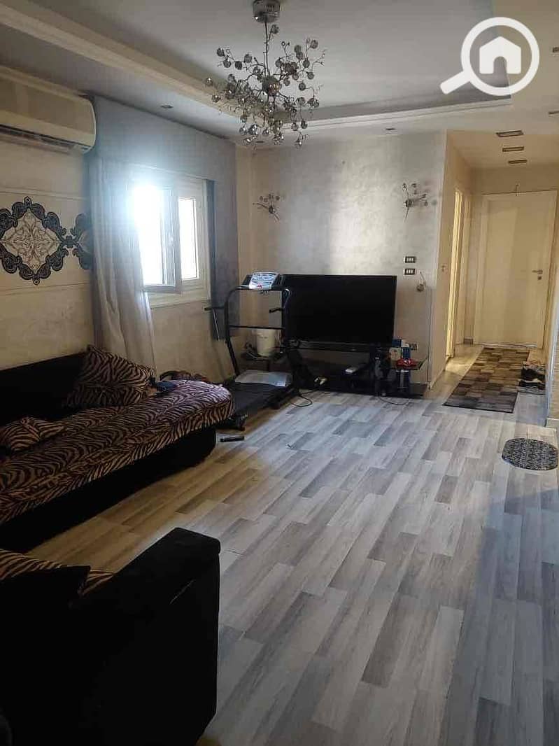 4 c18fe3f7-9a8a-4df7-ae5b-3714cff8c9a9. jpg