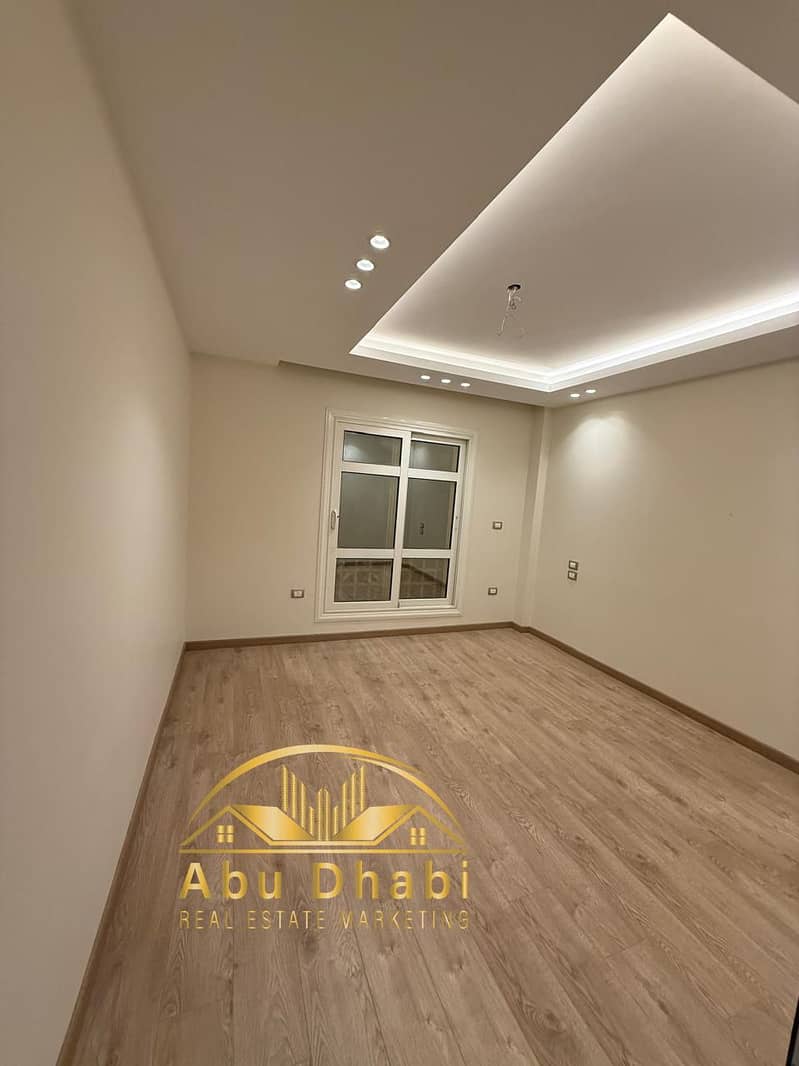 10 518ad3ee-be51-4c3d-8622-9f4e54a4cd09. jpg