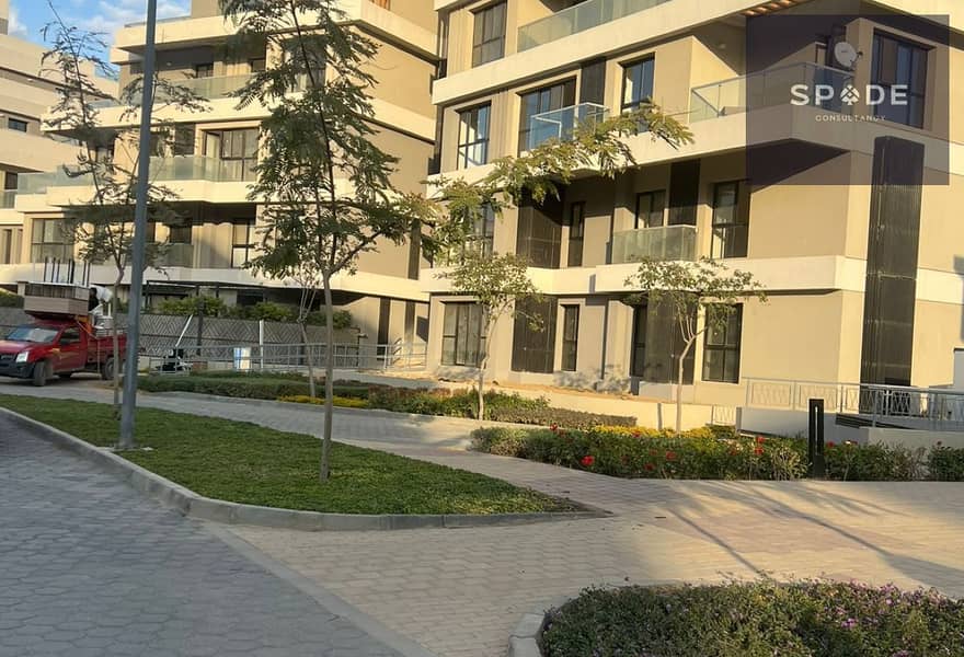 12 f5586eab-0077-469d-8bae-ab0506d6e993. jpg