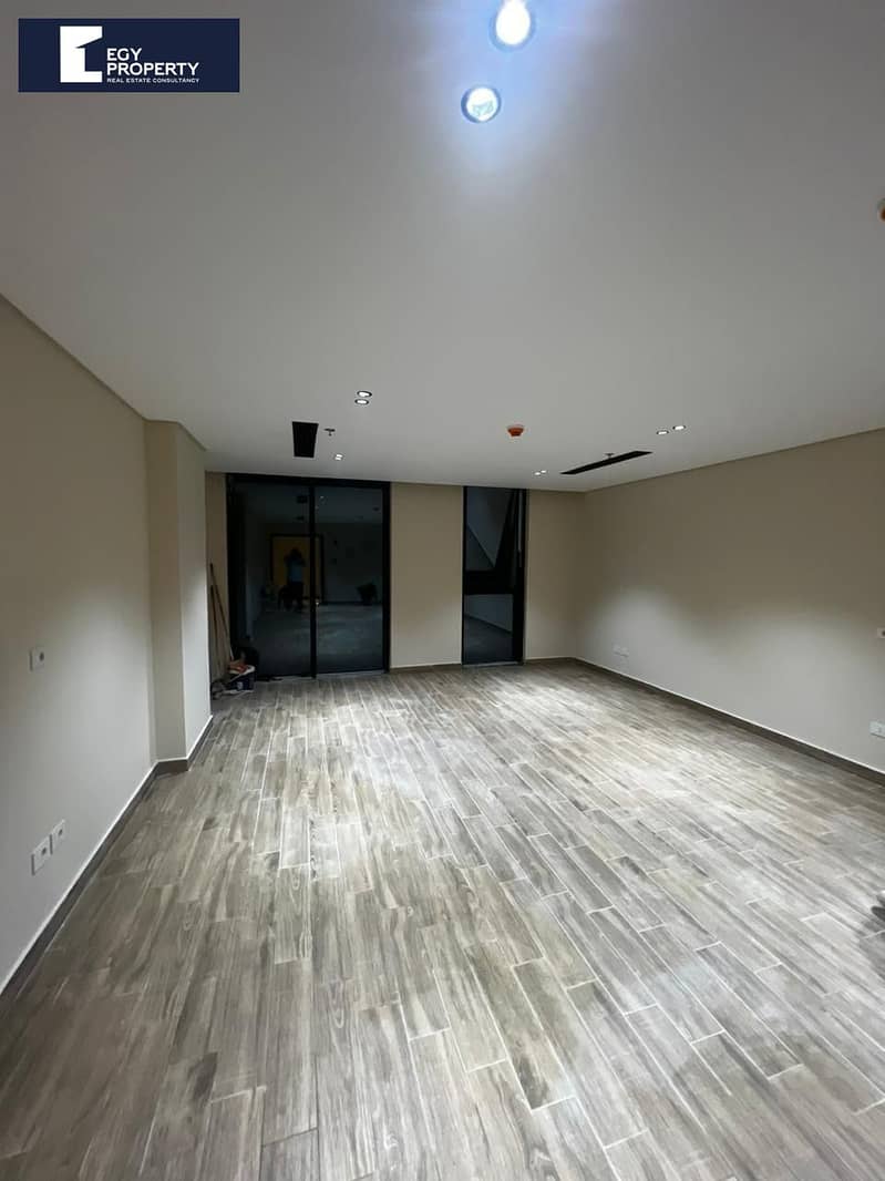 2 _files_02a8d8ac-8f40-4093-b843-591796189255. jpeg