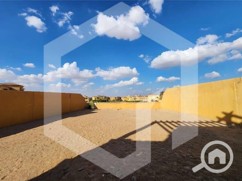 4 Royal Meadows 4. jpg