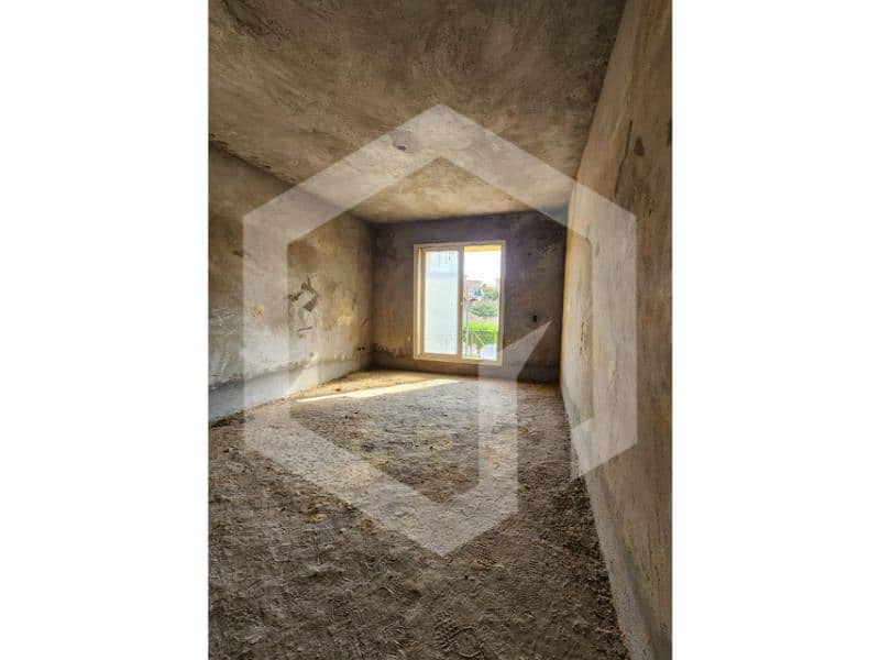 6 Royal Meadows 6. jpg