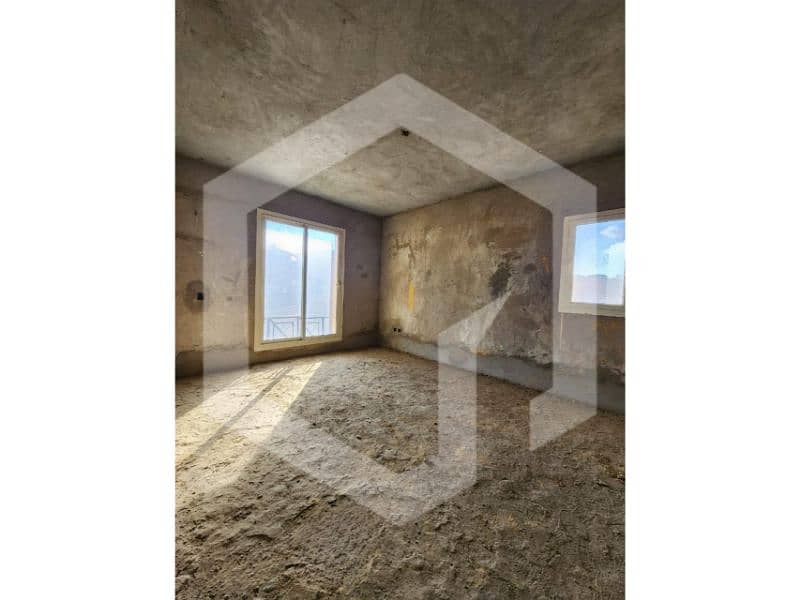 8 Royal Meadows 8. jpg