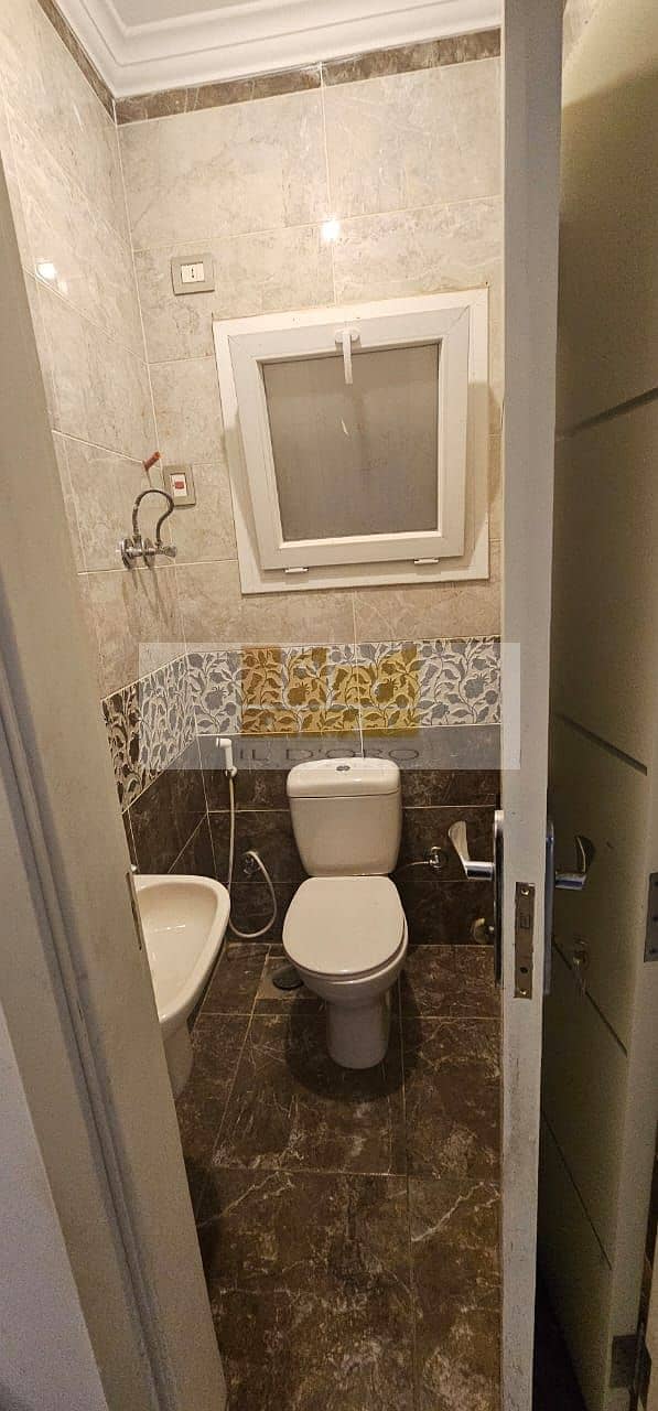 12 WhatsApp Image 2025-10-30 at 17.00. 07_4b53406e. jpg