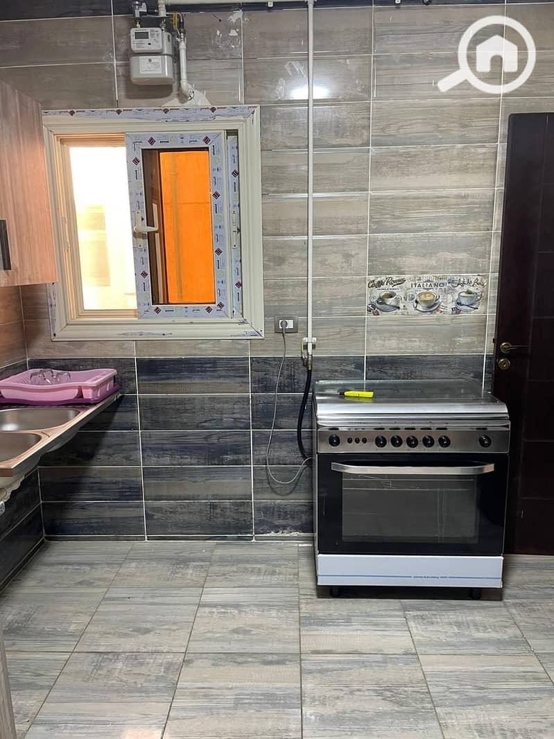 4 f4271716-82dd-48f4-9900-11d156892c3f. jpg