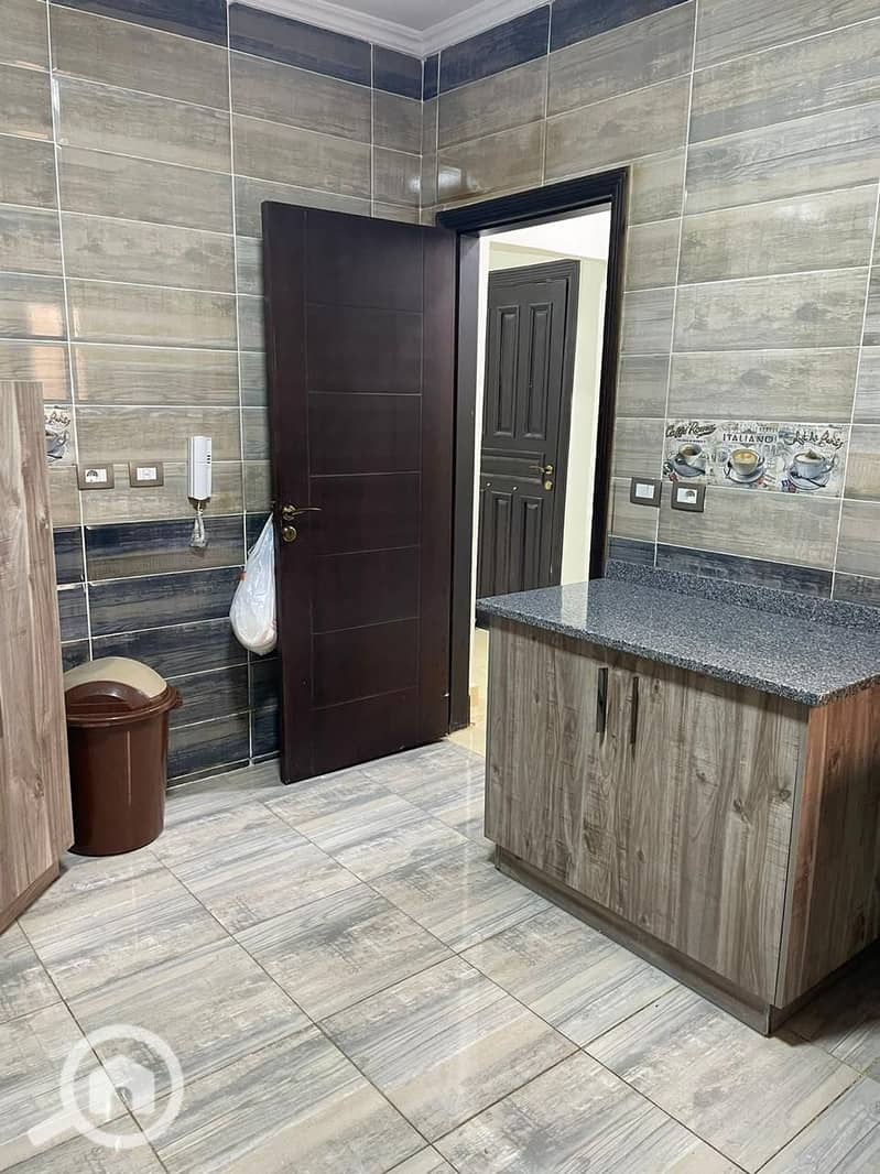 6 db46076f-26f1-45bb-bbc8-b51d073475dd. jpg