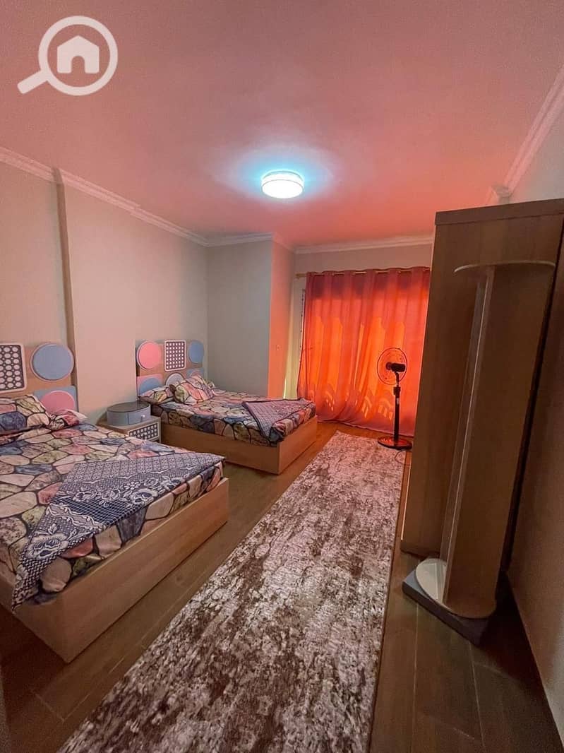 10 e7fbc9e1-48eb-43dc-a948-d519781f3cca. jpg