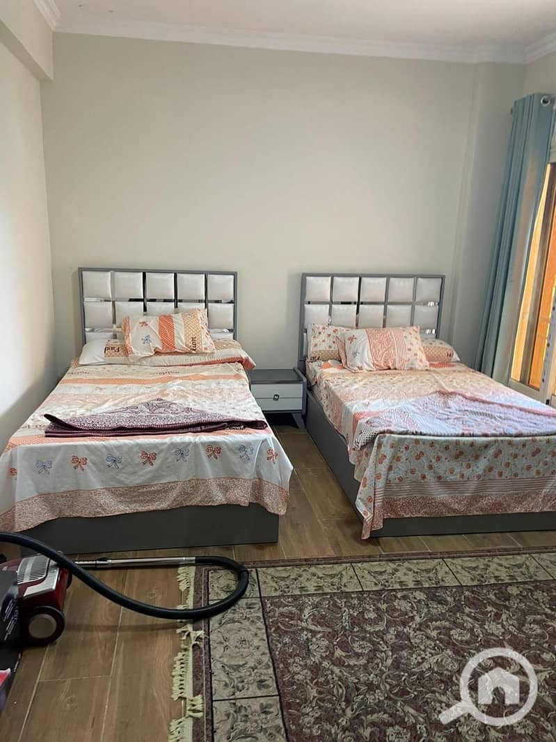 12 04def693-286c-4578-b286-20ff146a55cc. jpg