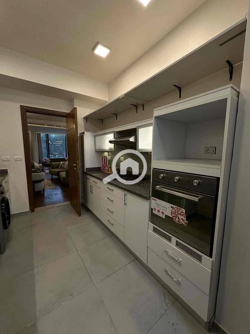 11 914fa2ef-0f40-48eb-895b-30d827020315. jpg