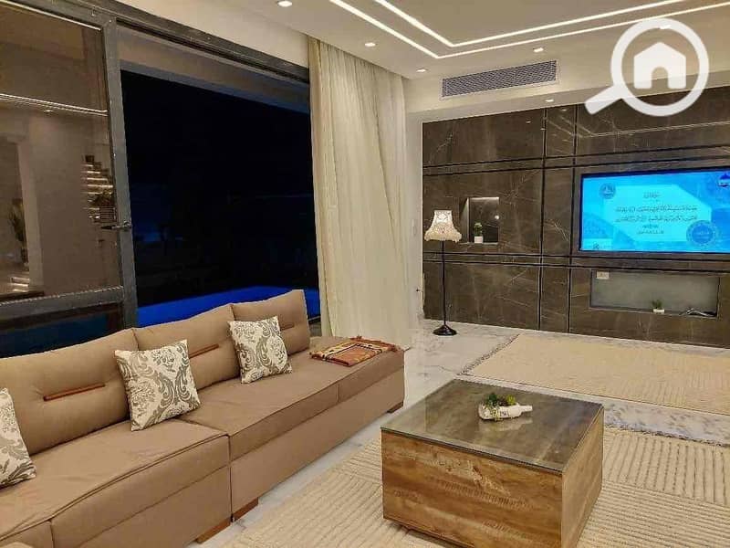 3 4ce6e966-7037-4e44-9f89-40e9b2242c7a. jpg