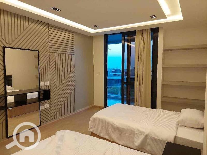 19 d2474dde-3703-4721-82fa-be6b038a843f. jpg