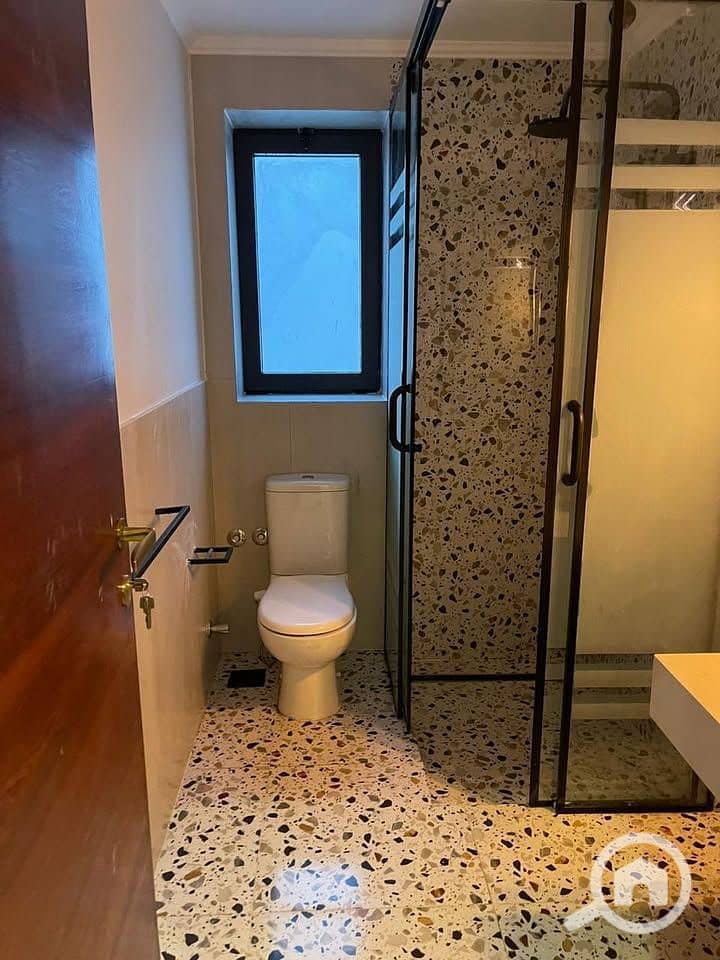 3 1aee91d8-576a-4797-a039-f1158b415496. jpg