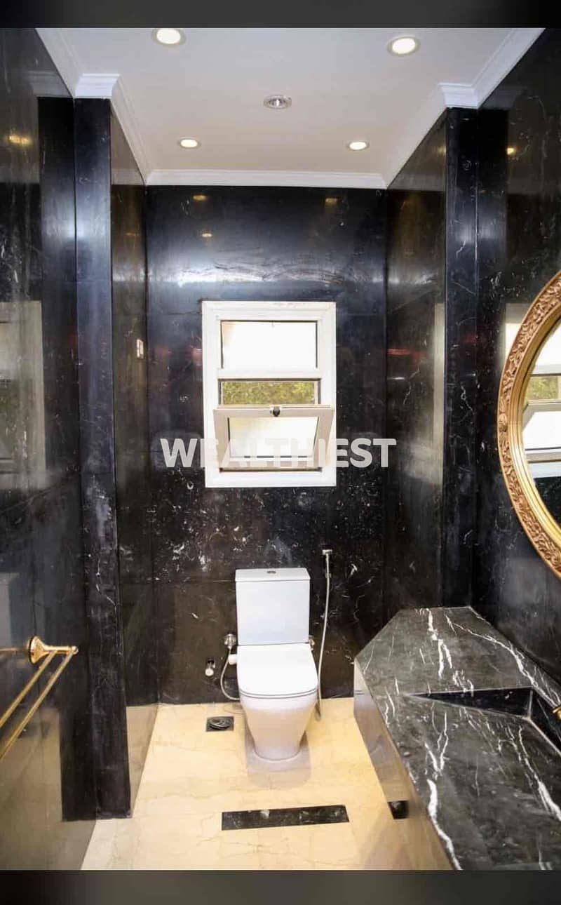 12 804cf0de-a0d0-40e7-8a7a-62a8eb808582. jpg