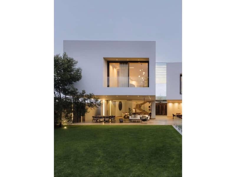 2 ddc5a2fe-54ab-4d4d-a672-8b5c0bd6c7db. jpg