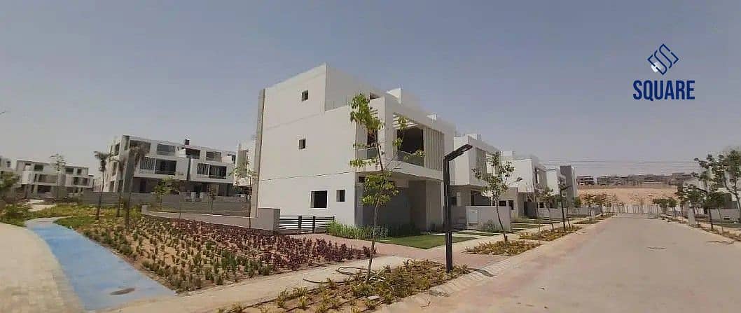 11 27111544-800x600. jpg