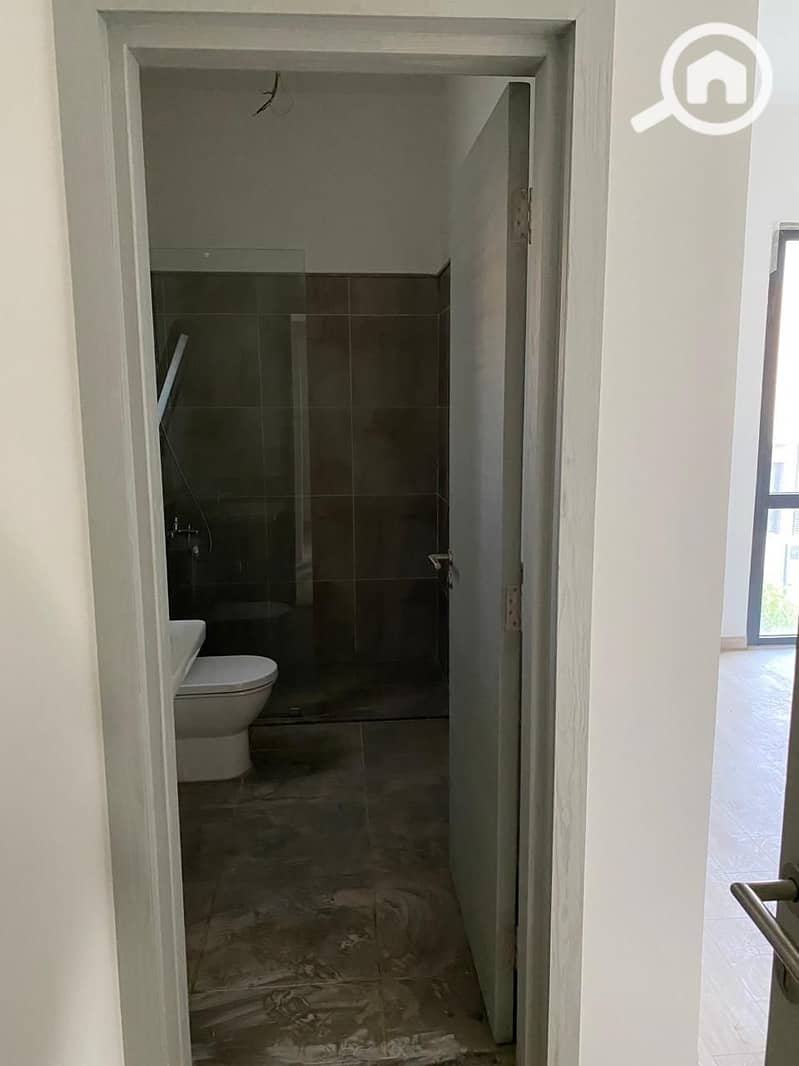 7 9698cebf-6f62-42bd-b8a2-2329b67d25b0. jpg